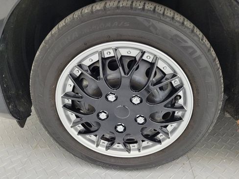 Used 2024 Mitsubishi Mirage ES image 31