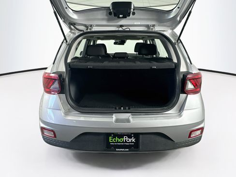 Used 2025 Hyundai Venue SEL FWD image 29