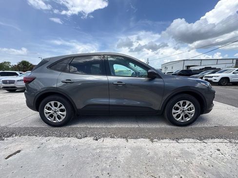 Used 2025 Ford Escape Active FWD image 2