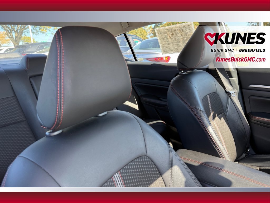 Used 2024 Nissan Altima 2.5 SR FWD image 41