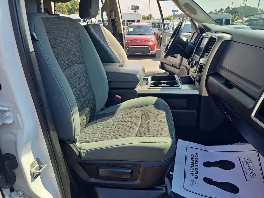 Used 2015 RAM 1500 Big Horn RWD image 24