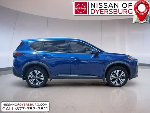 Used 2021 Nissan Rogue SV w/ Premium Package FWD image 2