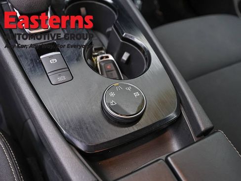 Used 2023 Nissan Rogue S AWD/4WD image 21