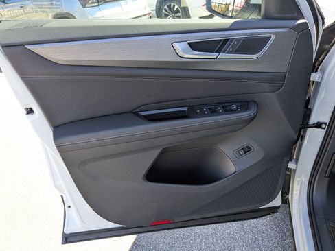 New 2025 Volkswagen Atlas Cross Sport SE image 11