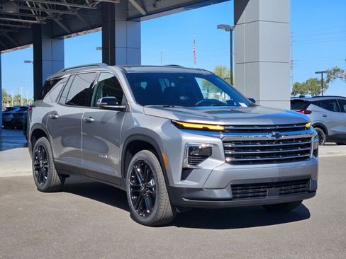 New 2026 Chevrolet Traverse LT image 7