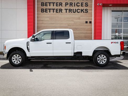 Used 2023 Ford F350 XLT w/ FX4 Off-Road Package AWD/4WD image 7