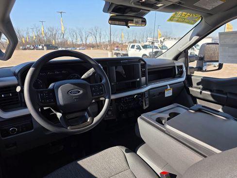 New 2026 Ford F250 XL w/ XL Chrome Package image 40