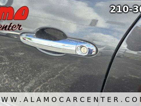 Used 2017 FIAT 500L Pop image 10