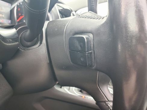 Used 2020 Chevrolet Traverse LT image 13