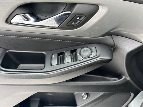 Certified 2023 Chevrolet Traverse LT image 18