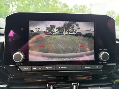 Used 2023 Nissan Pathfinder SV FWD image 26