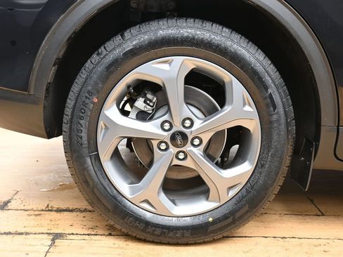 Used 2025 Ford Escape ST-Line image 35