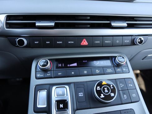 Used 2023 Hyundai Palisade SEL image 30