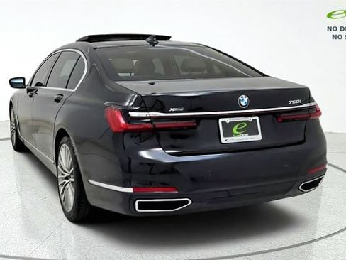 Used 2021 BMW 750i xDrive w/ Executive Package AWD/4WD image 7