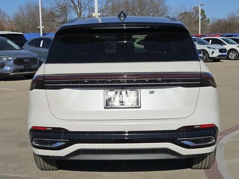 New 2026 Lincoln Nautilus Reserve image 7