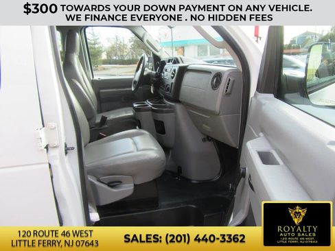 Used 2011 Ford E-150 and Econoline 150 XLT image 30