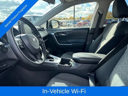 Used 2022 Toyota RAV4 XLE image 9