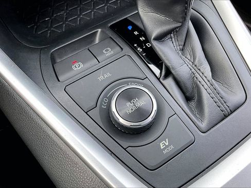 Used 2019 Toyota RAV4 XLE w/ Convenience Package AWD/4WD image 35