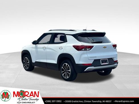 Certified 2024 Chevrolet TrailBlazer LT w/ Driver Confidence Package FWD image 4