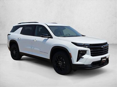 New 2026 Chevrolet Traverse LT w/ Midnight/Sport Edition FWD image 7