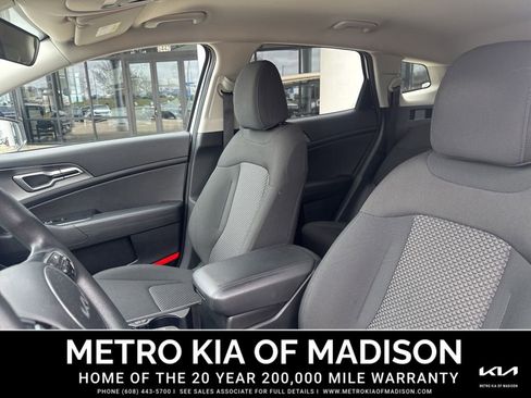 Used 2023 Kia Sportage LX AWD/4WD image 15