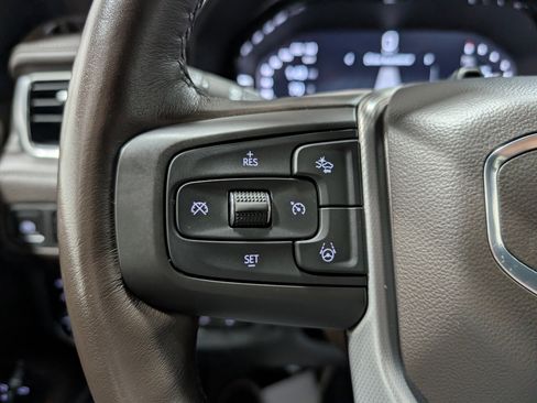 Used 2023 GMC Yukon XL Denali w/ Denali Reserve Package image 25