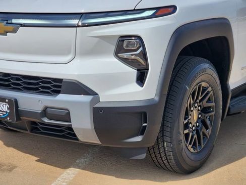 New 2026 Chevrolet Silverado EV LT image 13