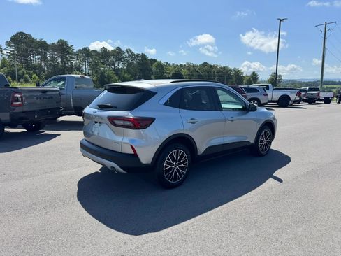 Used 2023 Ford Escape SE FWD image 4