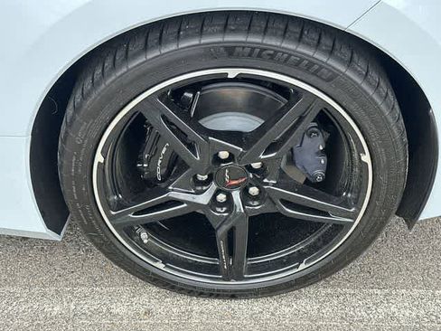 Used 2023 Chevrolet Corvette Stingray Premium Cpe w/ Body-Color Dual Roof Package RWD image 5