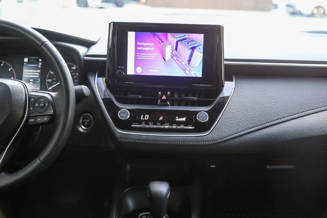 Used 2025 Toyota Corolla SE FWD image 14