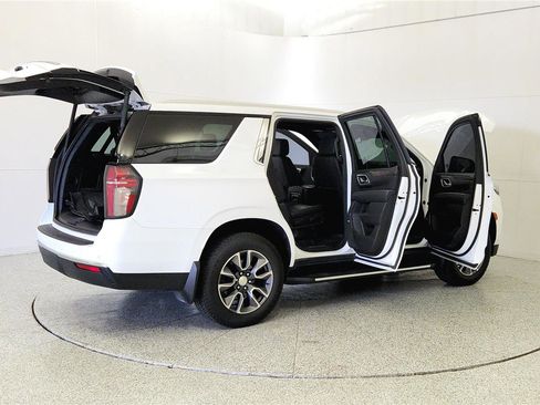Used 2021 Chevrolet Tahoe LT w/ LT Signature Plus Package AWD/4WD image 12