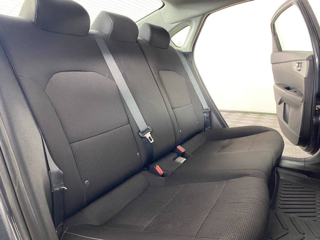 Used 2019 Kia Forte LXS FWD image 17
