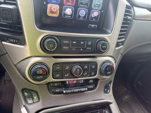 Used 2019 GMC Yukon Denali w/ Denali Ultimate Package AWD/4WD image 5