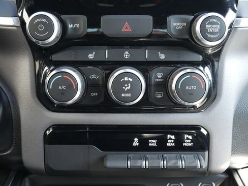 Used 2023 RAM 1500 Big Horn AWD/4WD image 22