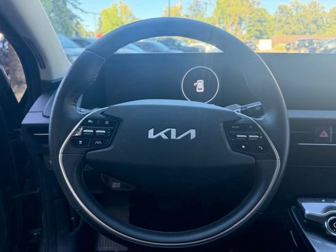 Certified 2024 Kia EV6 Light AWD/4WD image 11