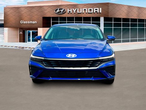 New 2025 Hyundai Elantra Limited w/ Cargo Package image 12