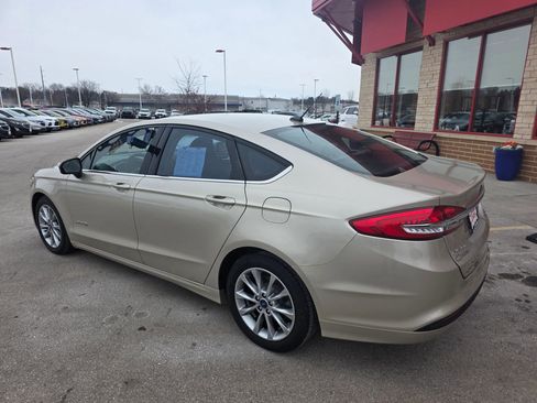 Used 2017 Ford Fusion S image 5