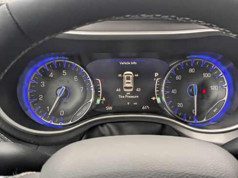 New 2026 Chrysler Pacifica Select FWD image 26