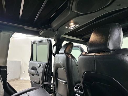 Used 2023 Jeep Wrangler Unlimited Sahara w/ Cold Weather Group image 22