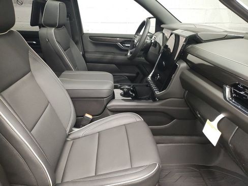 New 2026 GMC Yukon Elevation w/ Elevation Premium Package image 7