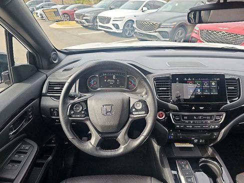 Used 2021 Honda Pilot Black Edition image 18