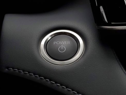 New 2026 Toyota Highlander XLE image 33