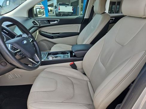Used 2019 Ford Edge Titanium w/ Equipment Group 301A FWD image 16