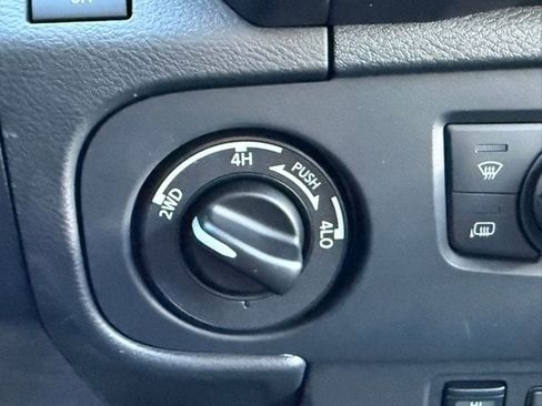 New 2026 Nissan Frontier SV w/ SV Convenience Package image 32