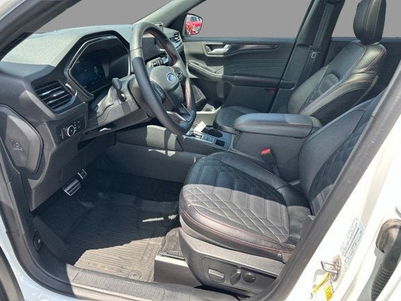 Certified 2024 Ford Escape ST-Line Elite w/ Premium Technology Package AWD/4WD image 3