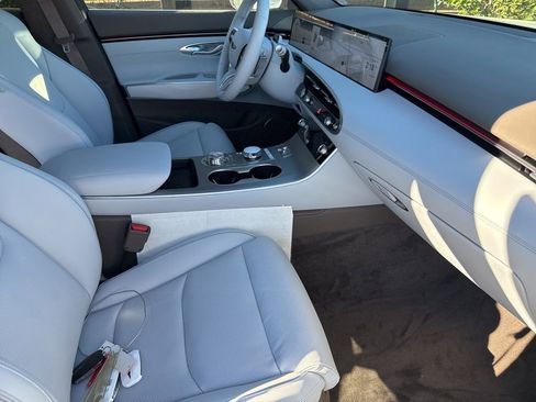 New 2026 Genesis GV70 2.5T Advanced image 11