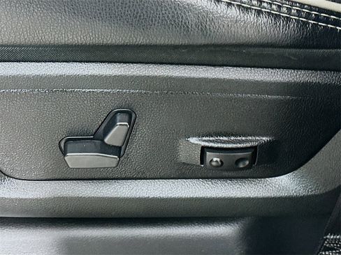 Used 2024 RAM 3500 Laramie image 22