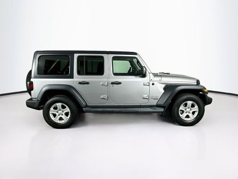 Used 2019 Jeep Wrangler Unlimited Sport S AWD/4WD image 10
