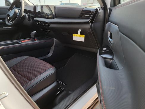 New 2026 Nissan Kicks SR image 13