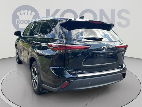 Used 2026 Toyota Highlander XLE w/ Protection Package #3 (TMS) AWD/4WD image 4